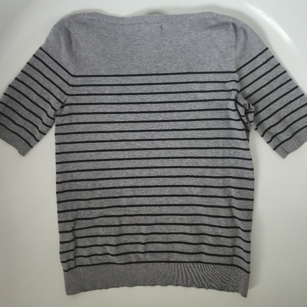Banana Republic Gray Striped Top - Picture 8 of 9